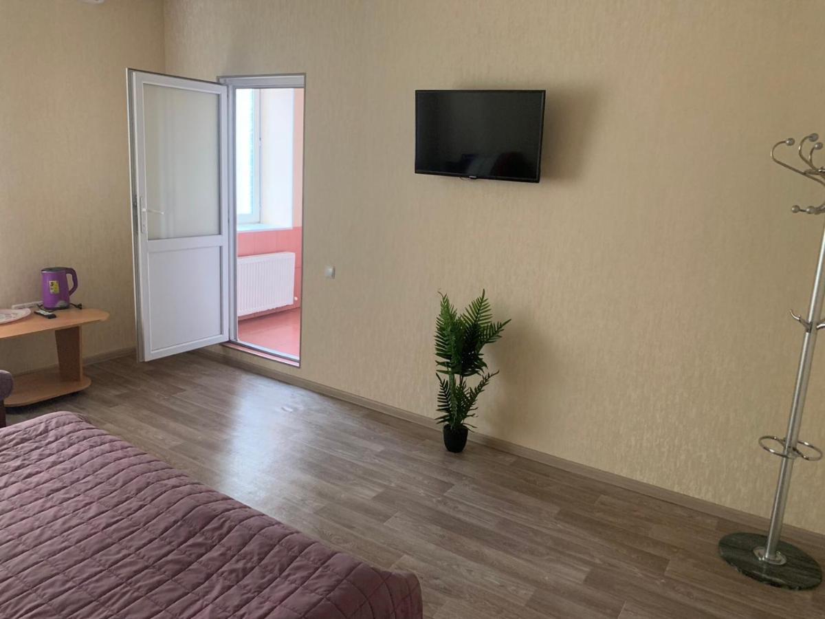 Apartment On Mira Avenue إزمائيل المظهر الخارجي الصورة