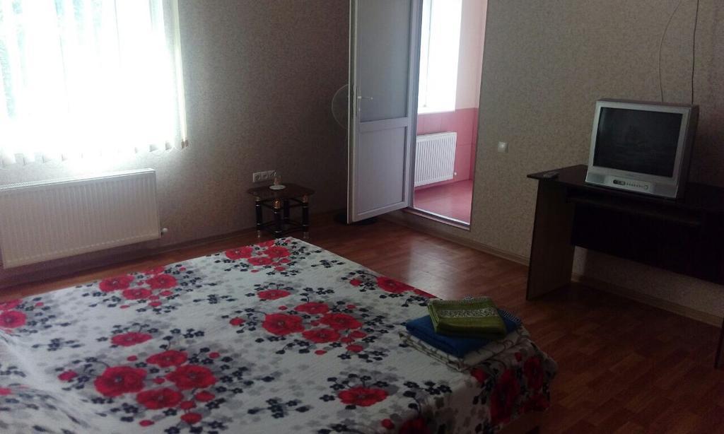 Apartment On Mira Avenue إزمائيل المظهر الخارجي الصورة